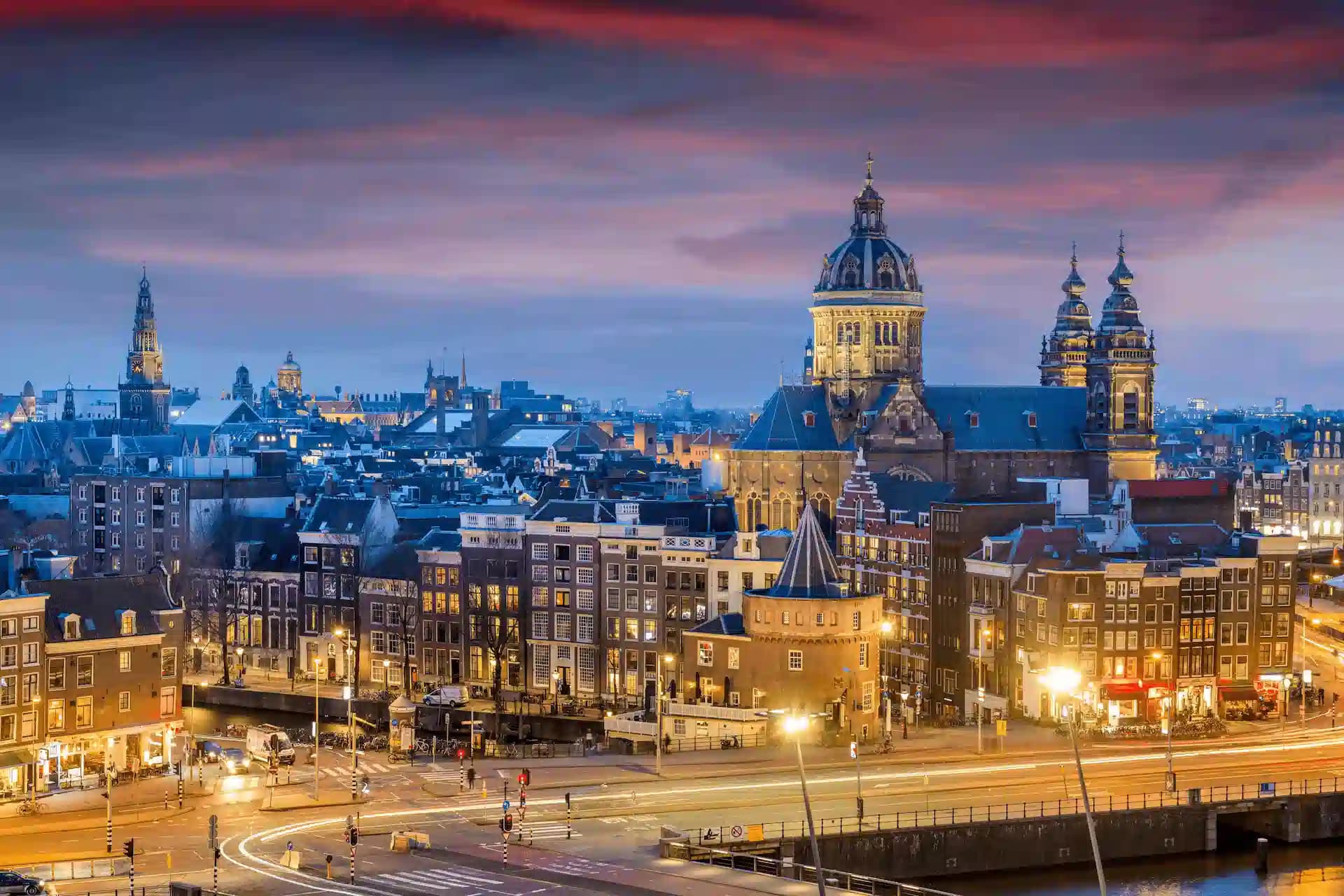 Koerier Amsterdam achtergrond